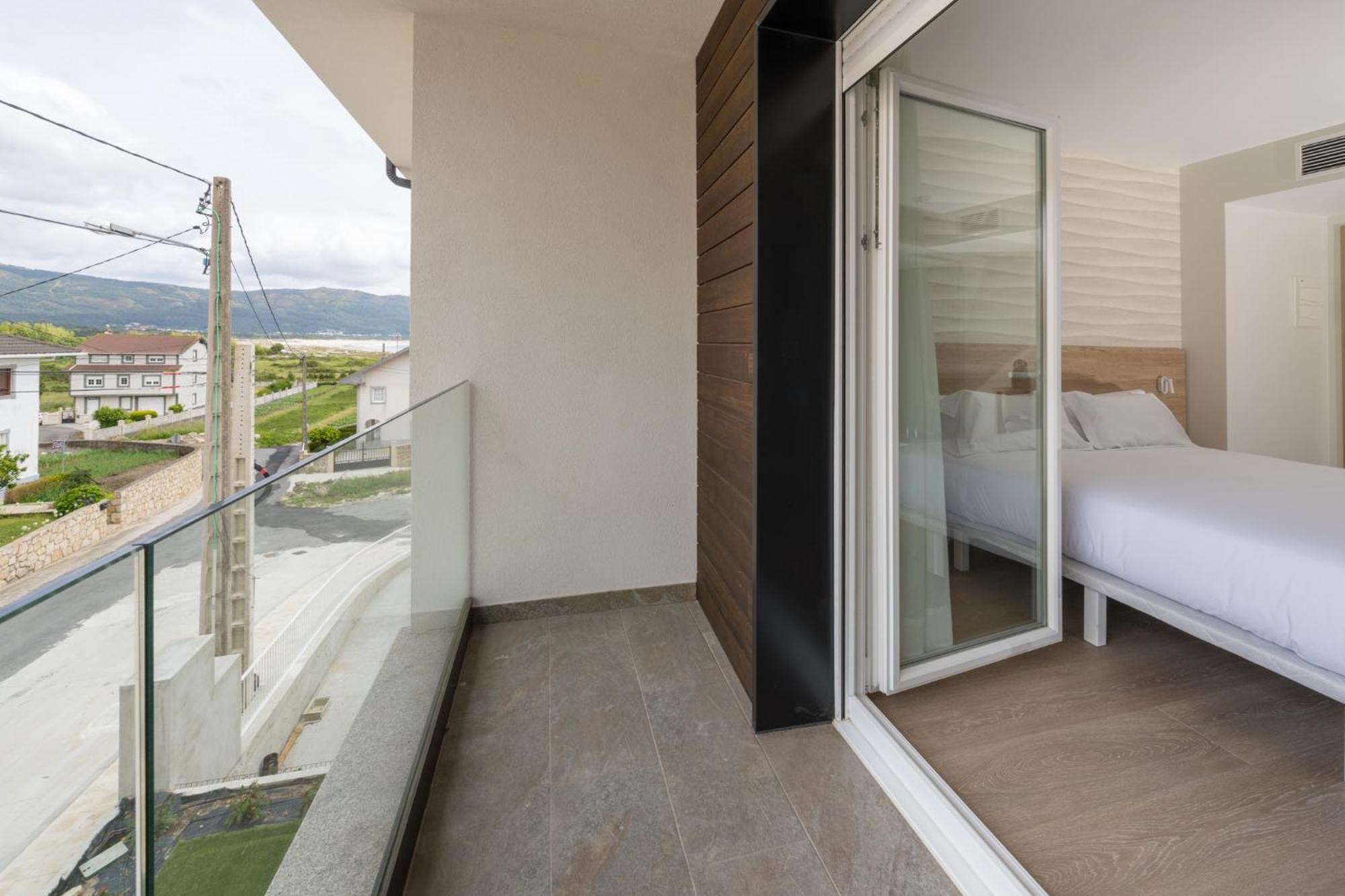 Hotel Spa Meiga Do Mar Caldebarcos Exterior photo